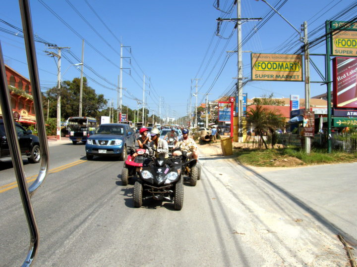 Thappraya Road zwischen Jomtien und Pattaya