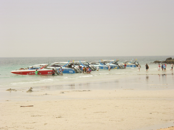 Thian Beach - Boote nach Pattaya