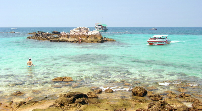 zwischen Tawaen und Tonglang Beach ( Koh Larn )