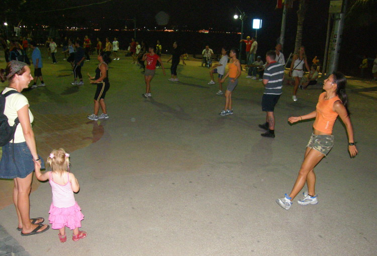 Pattaya Beachroad Aerobics