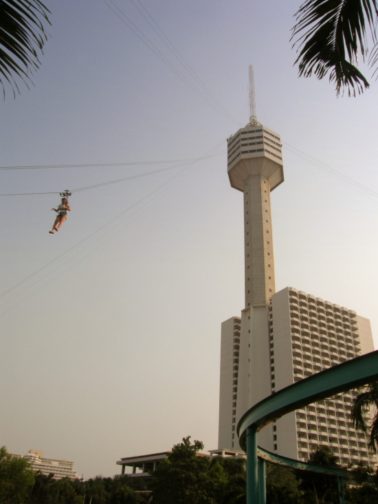 Towerjump ( 200b ) - ich war leider zu Schwer.