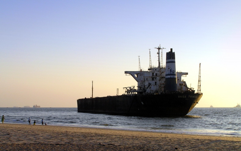 River Princess am Strand von Goa ( Candolim - India )