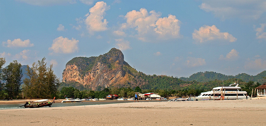 Noppharat Thara Beach - Krabi