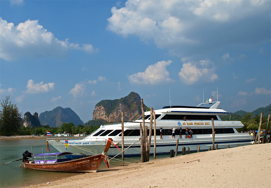 Noppharat Thara - Krabi