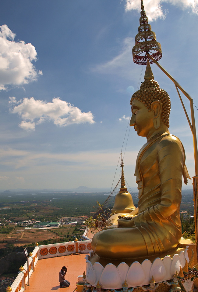 Tiger Cave Tempel - Goldener Buddha