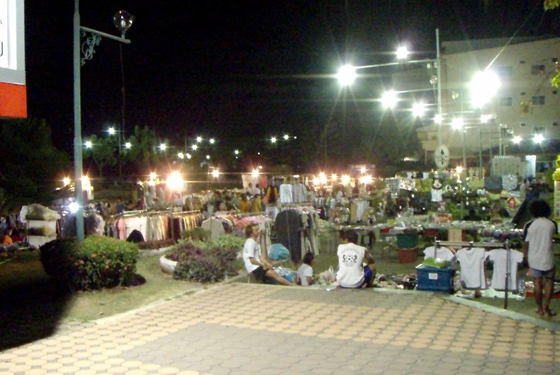 Krabi Nachtmarkt ( nur Kleidung )