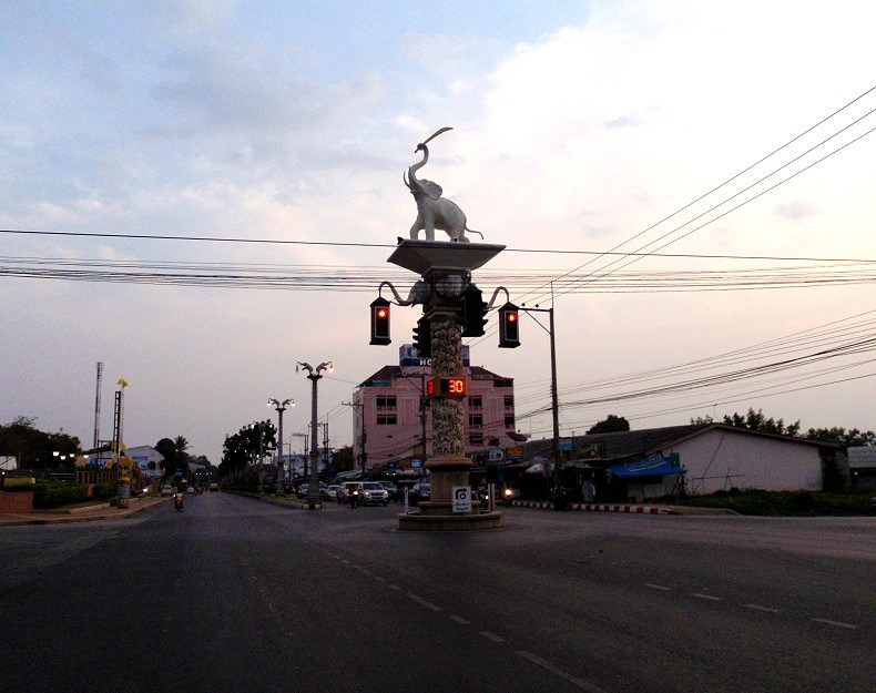 Ampelanlage in Krabi Stadt - Thailand